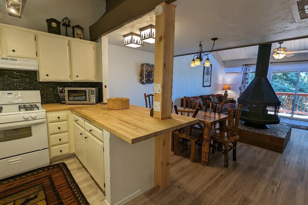 Photo of Kitchen in Big Bear Lake