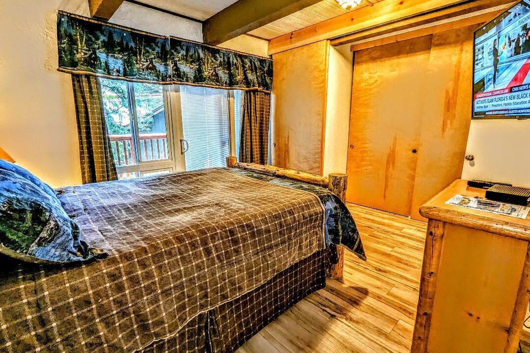 Photo of Bedroom in Big Bear Lake