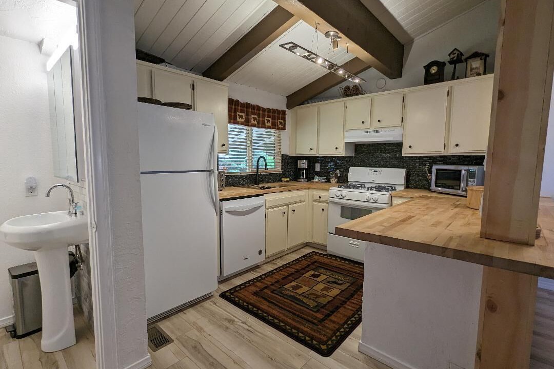 Photo of Kitchen in Big Bear Lake
