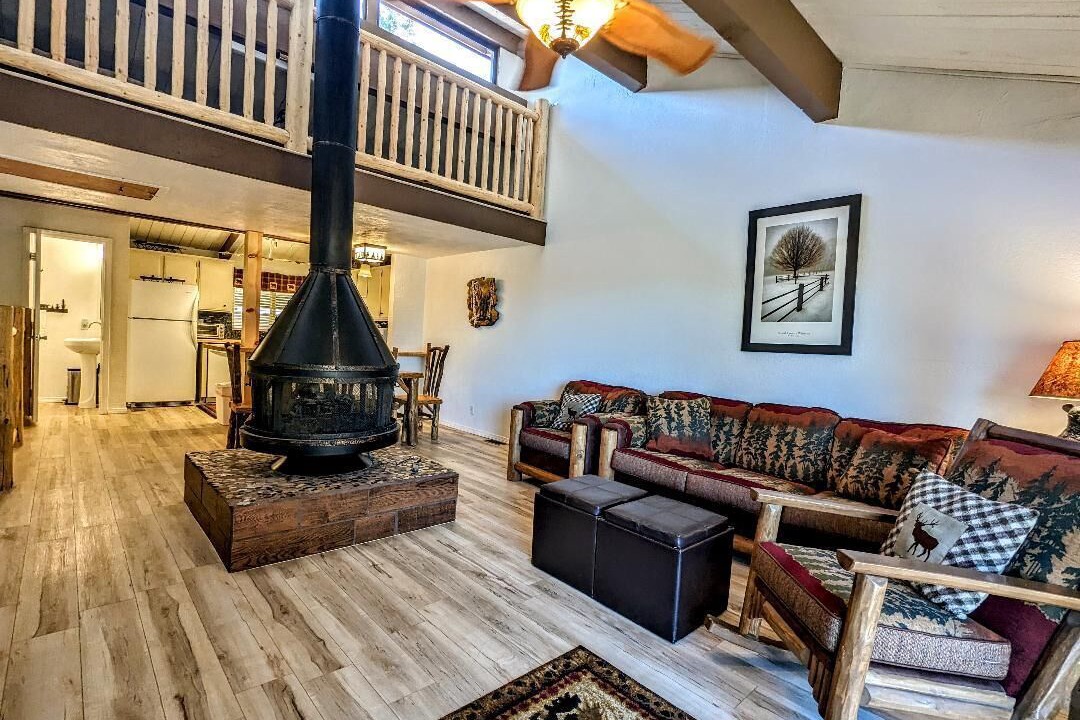 Photo of Livingroom in Big Bear Lake