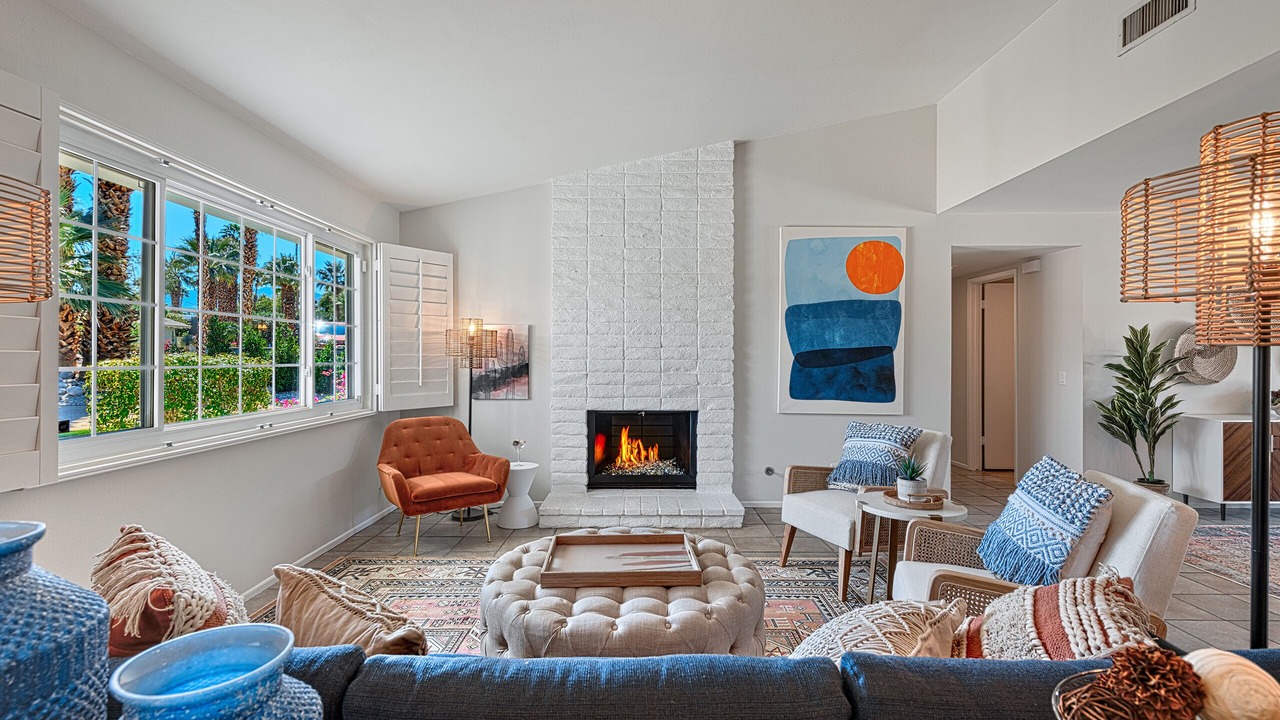 Photo of Livingroom in Palm Desert
