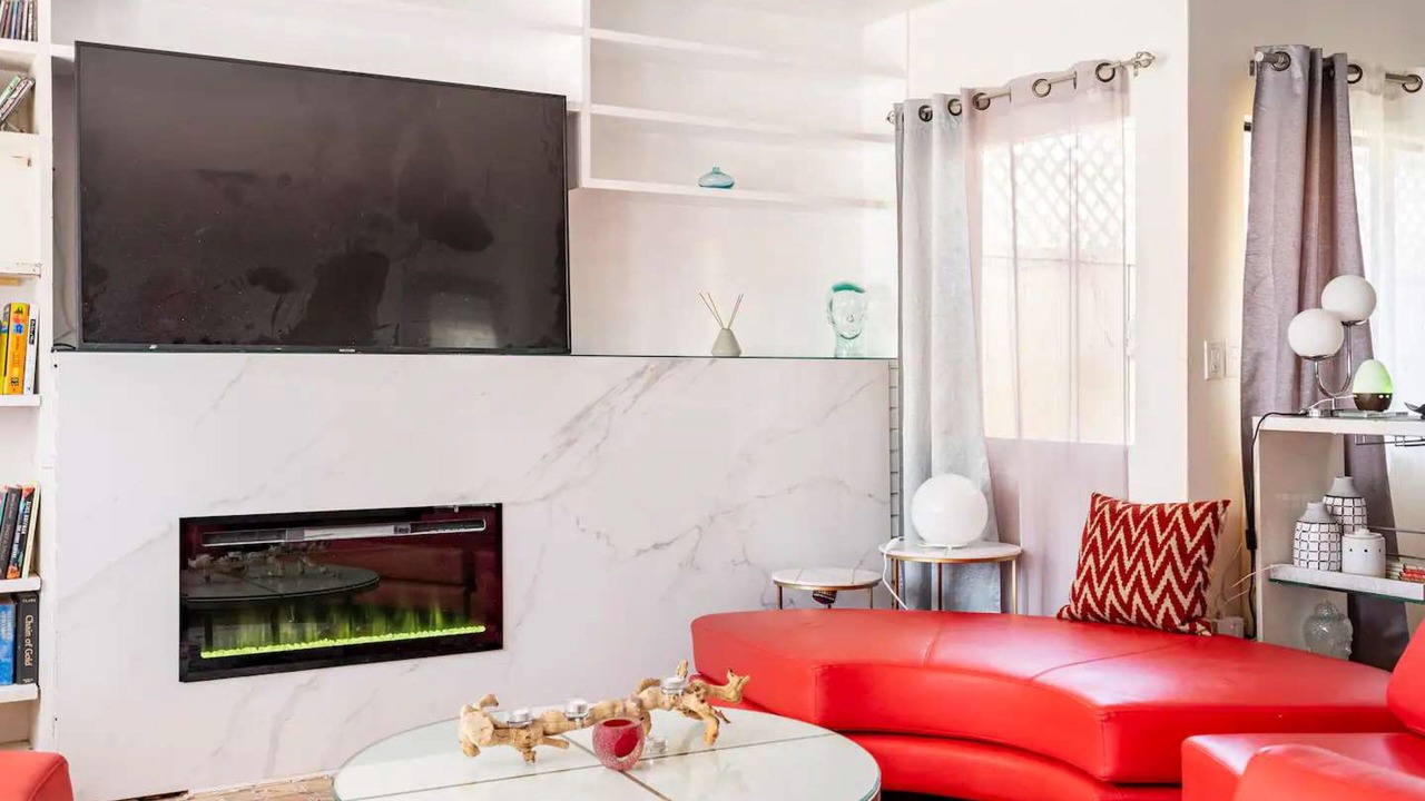 Photo of Livingroom in Melrose