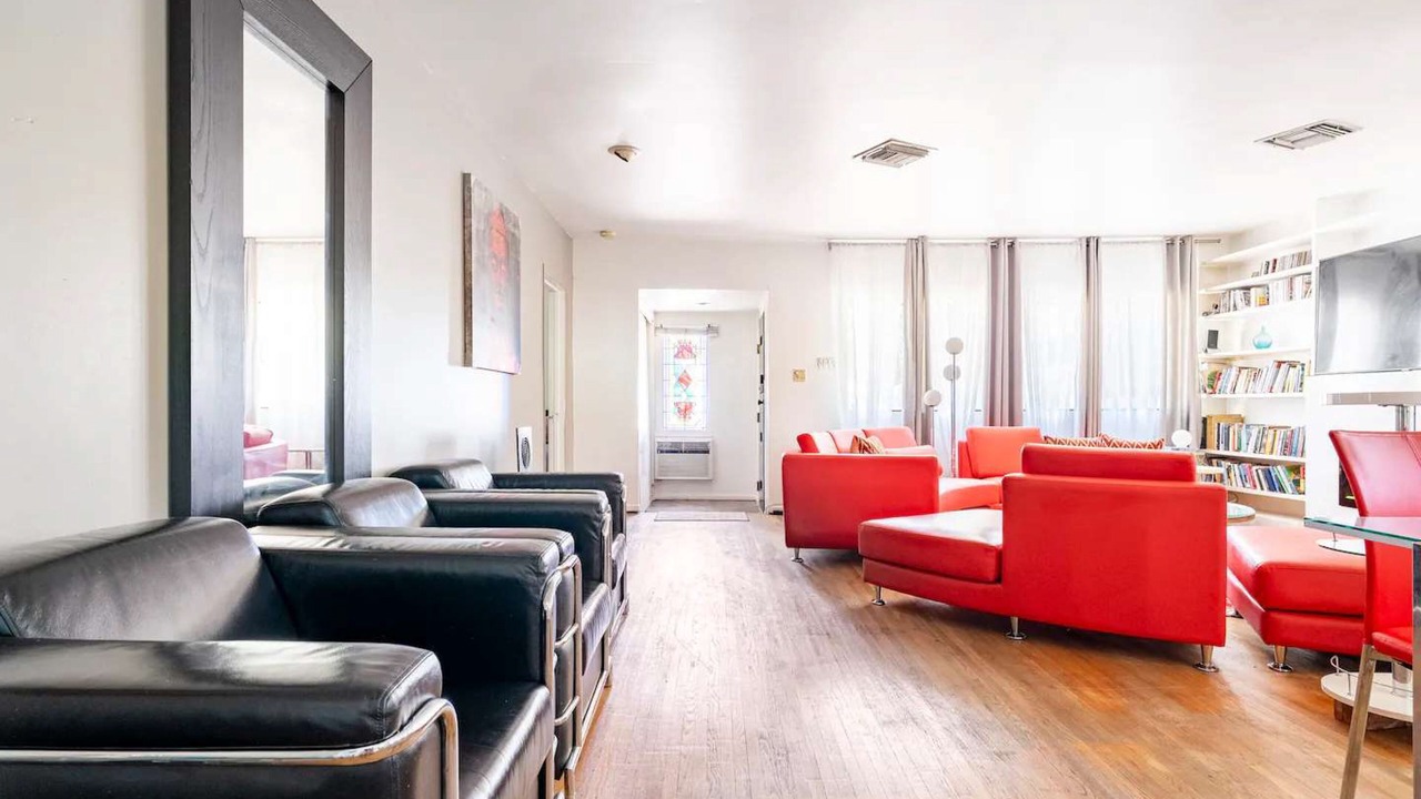 Photo of Livingroom in Melrose