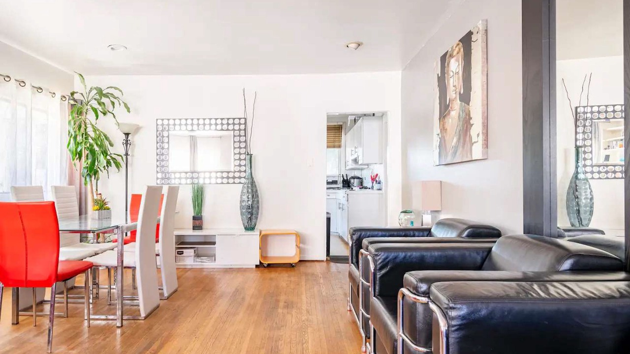 Photo of Livingroom in Melrose