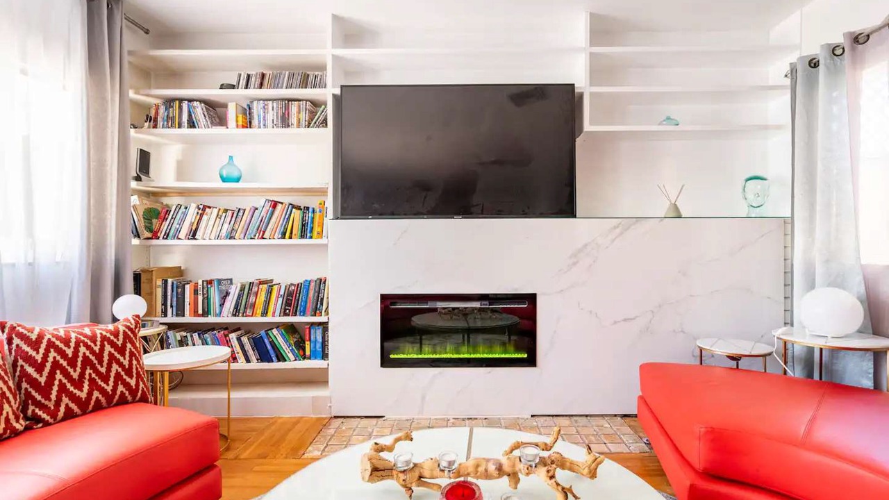 Photo of Livingroom in Melrose