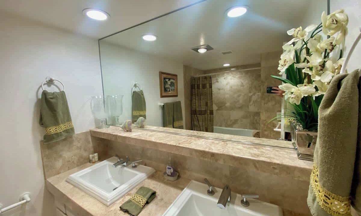 Photo of Bathroom in Baristo