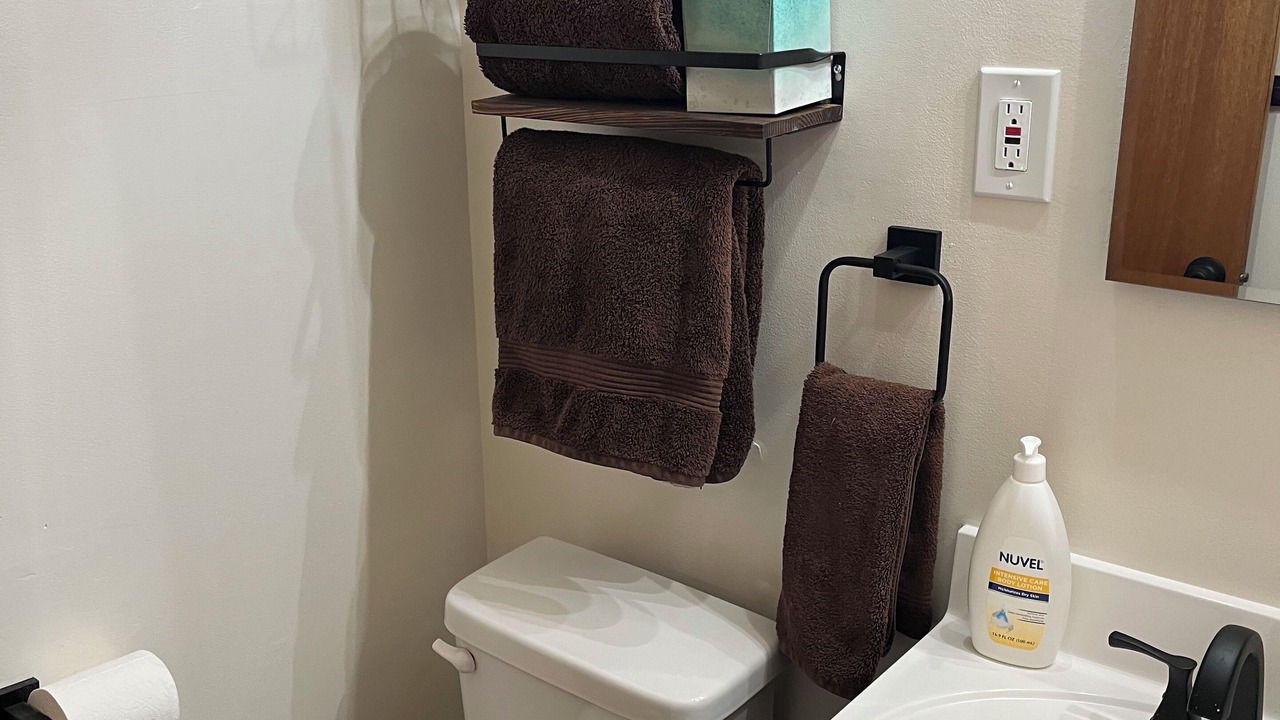 Photo of Bathroom in Upper Moonridge