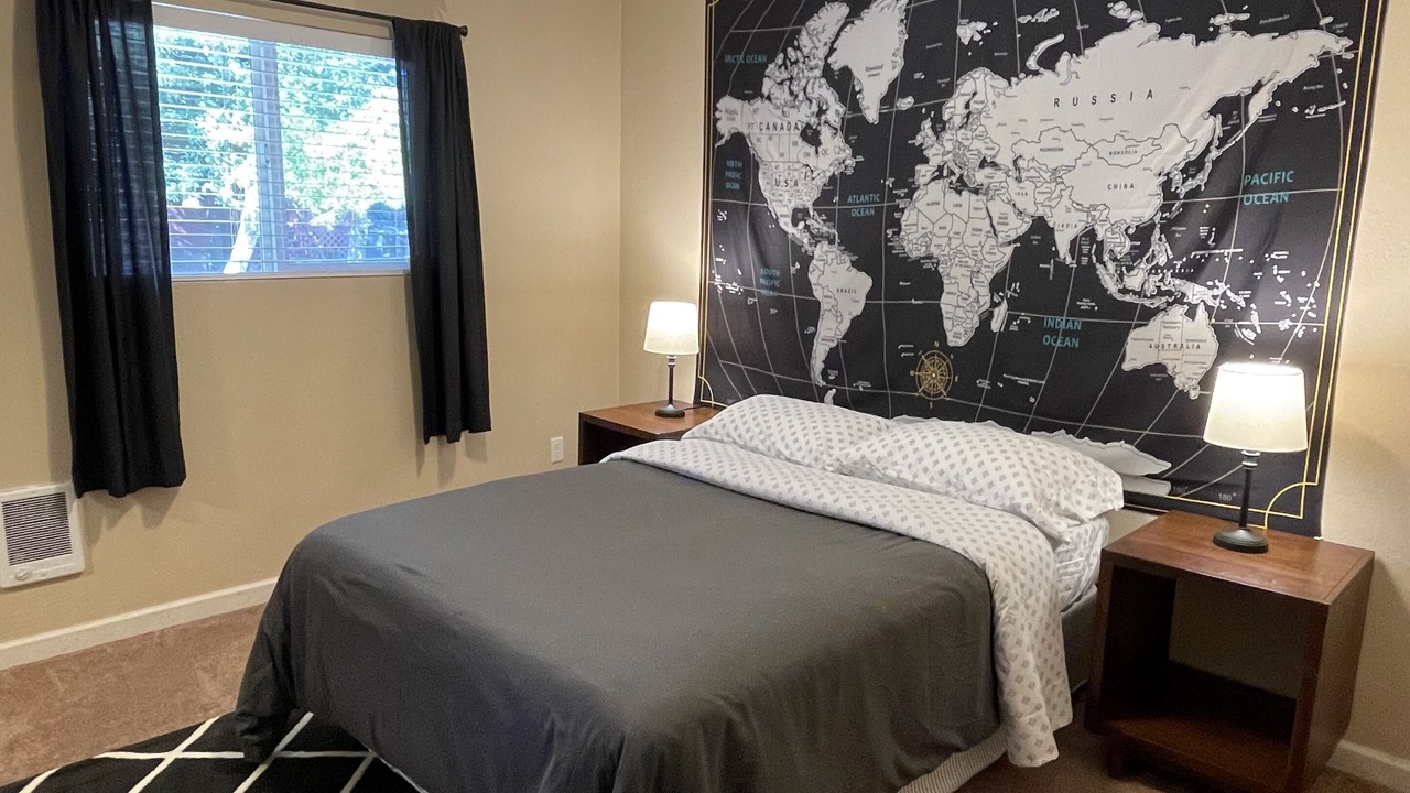 Photo of Bedroom in Crescent City