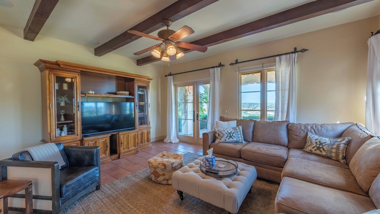 Photo of Livingroom in Paso Robles