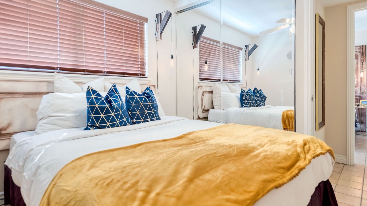Photo of Bedroom in Desert Park Estates