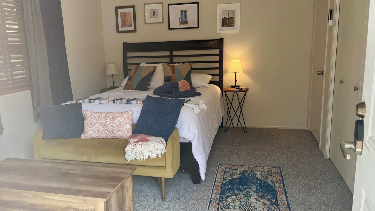 Photo of Bedroom in Paradise Valley Village