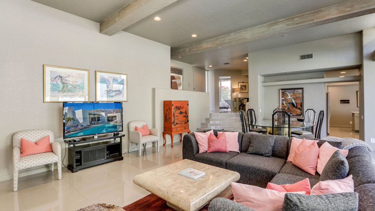 Photo of Livingroom in Chino Canyon