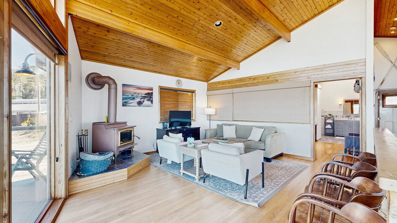 Photo of Livingroom in Gualala