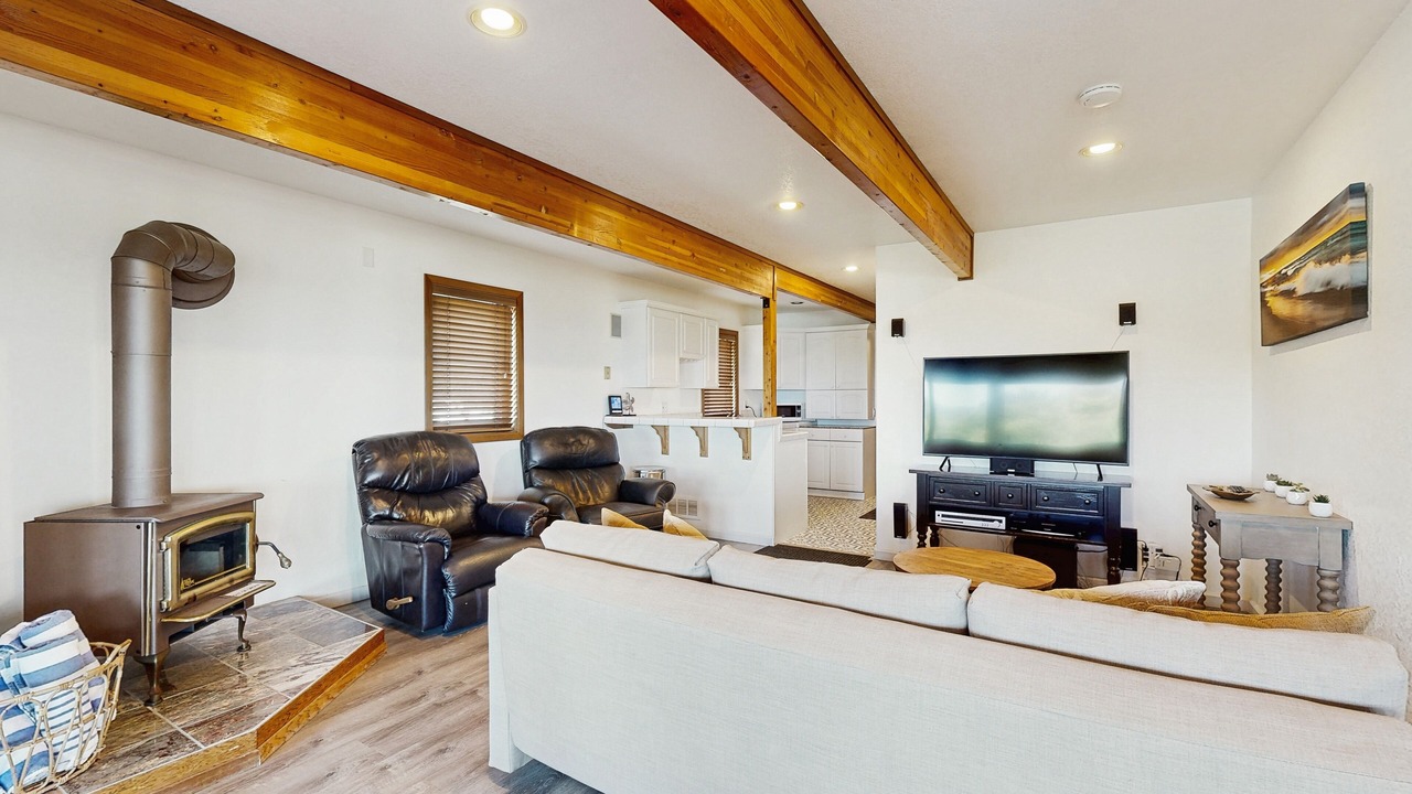 Photo of Livingroom in Gualala