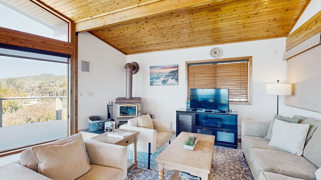 Photo of Livingroom in Gualala