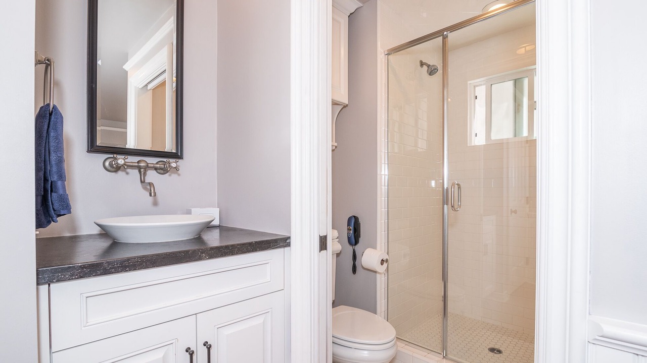 Photo of Bathroom in Arch Beach Heights