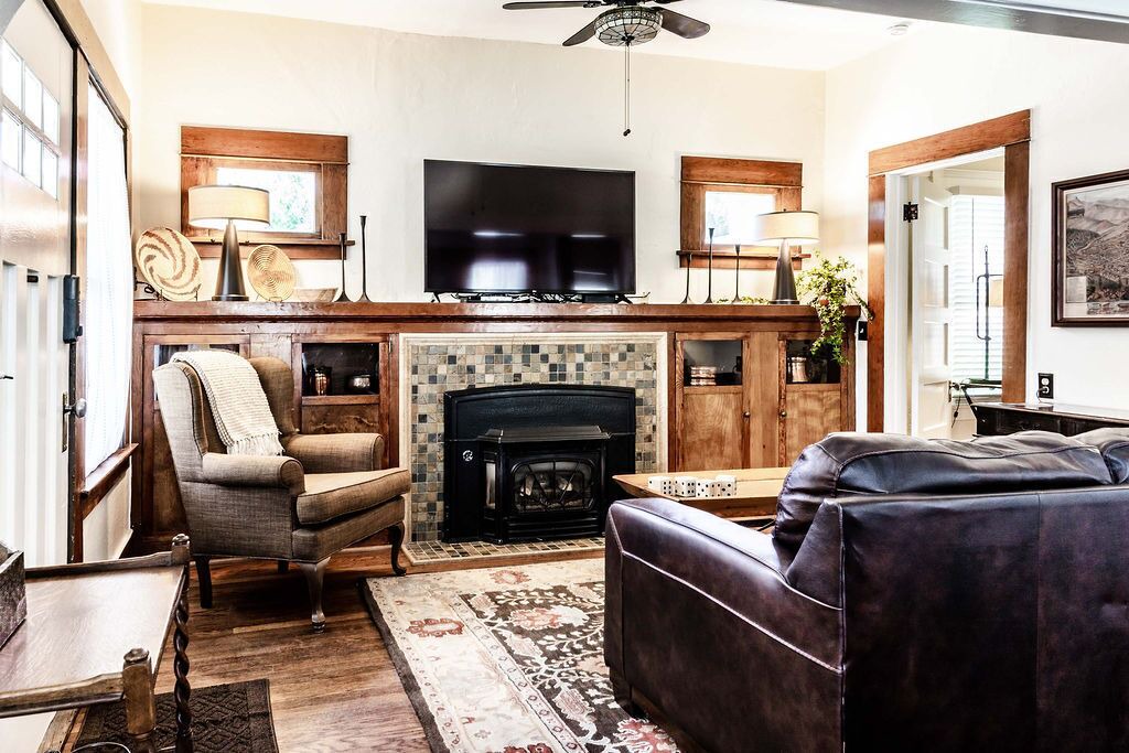 Photo of Livingroom in Nob Hill