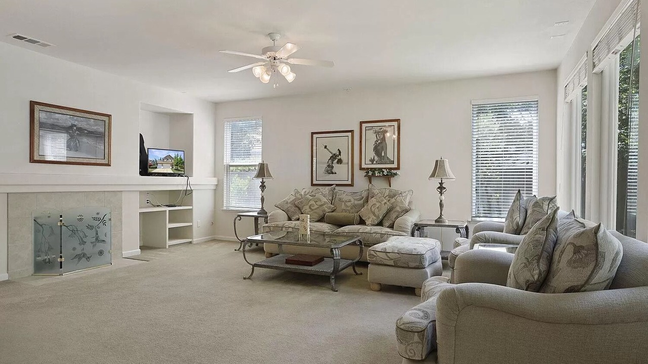 Photo of Livingroom in Spanos Park