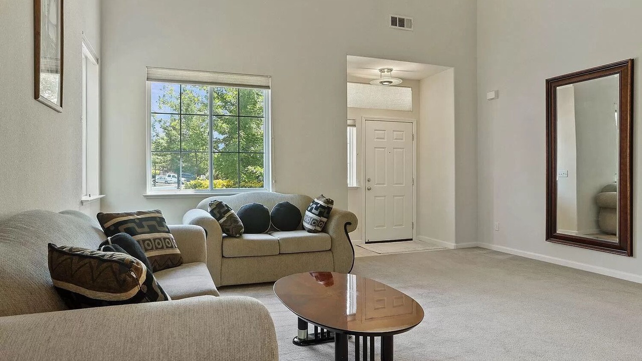 Photo of Livingroom in Spanos Park