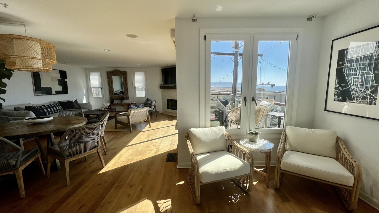 Photo of Livingroom in Gas Lamp Section