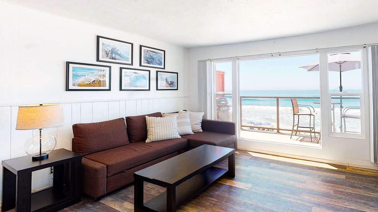 Photo of Livingroom in Carlsbad Village