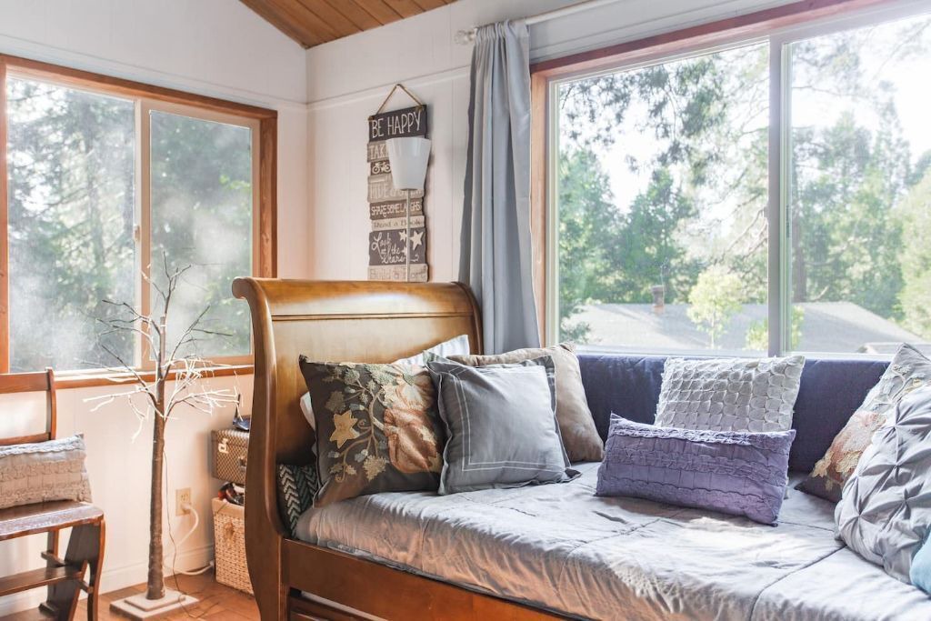 Photo of Bedroom in Crestline