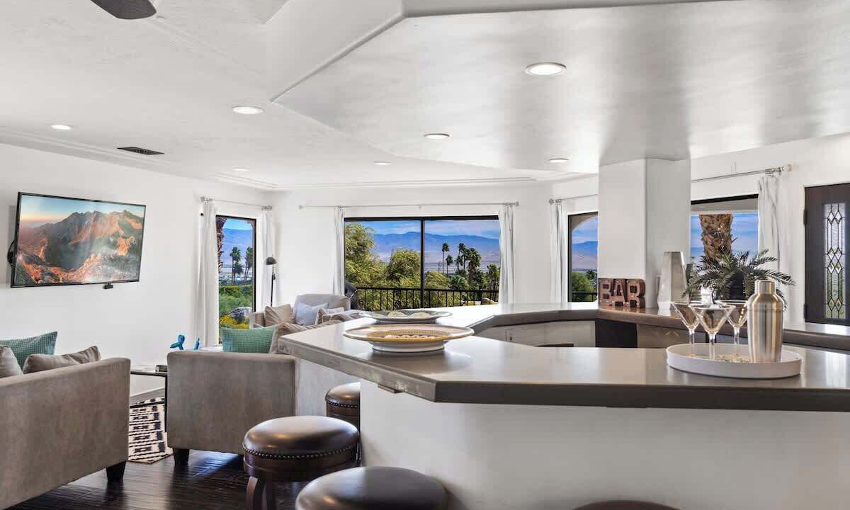 Photo of Livingroom in Chino Canyon