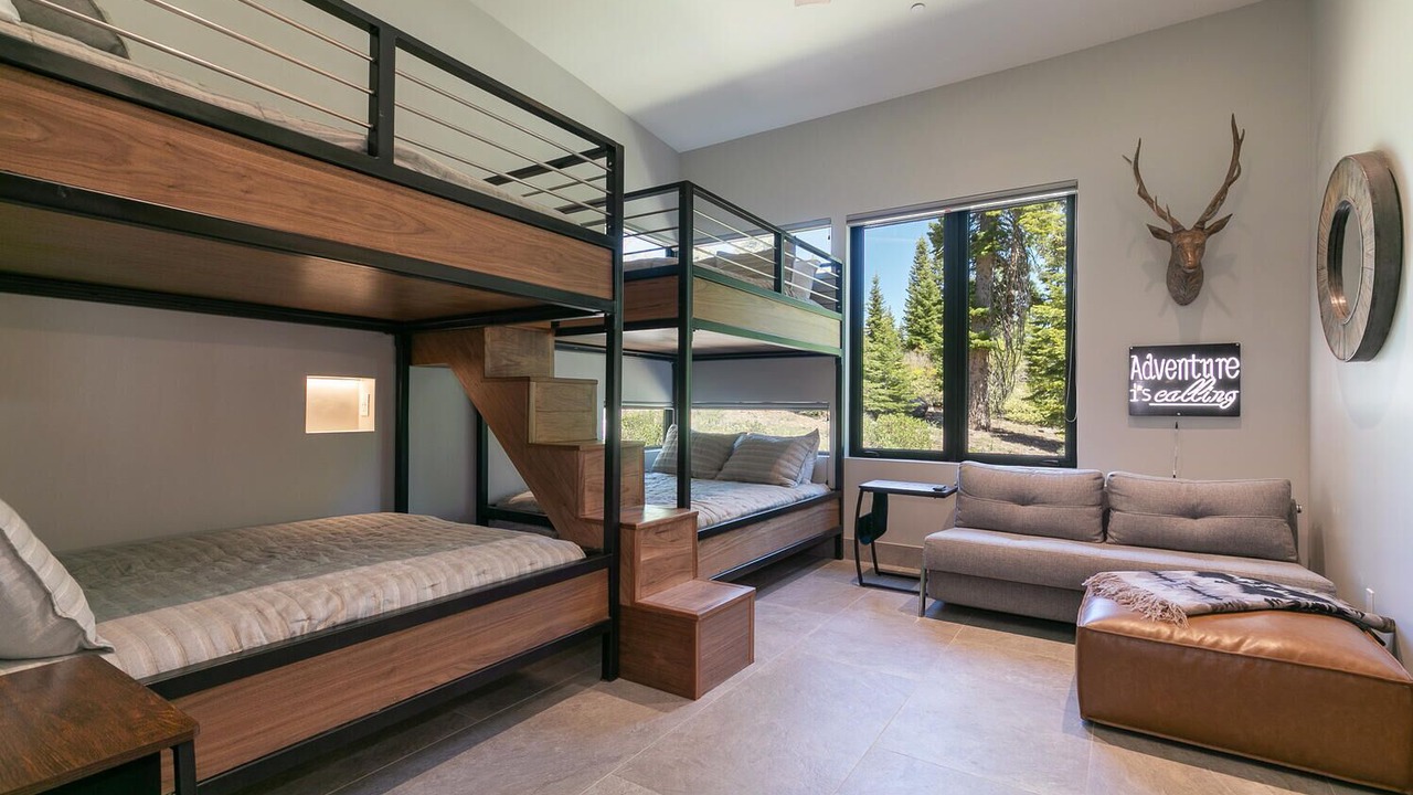 Photo of Bedroom in Ponderosa Palisades