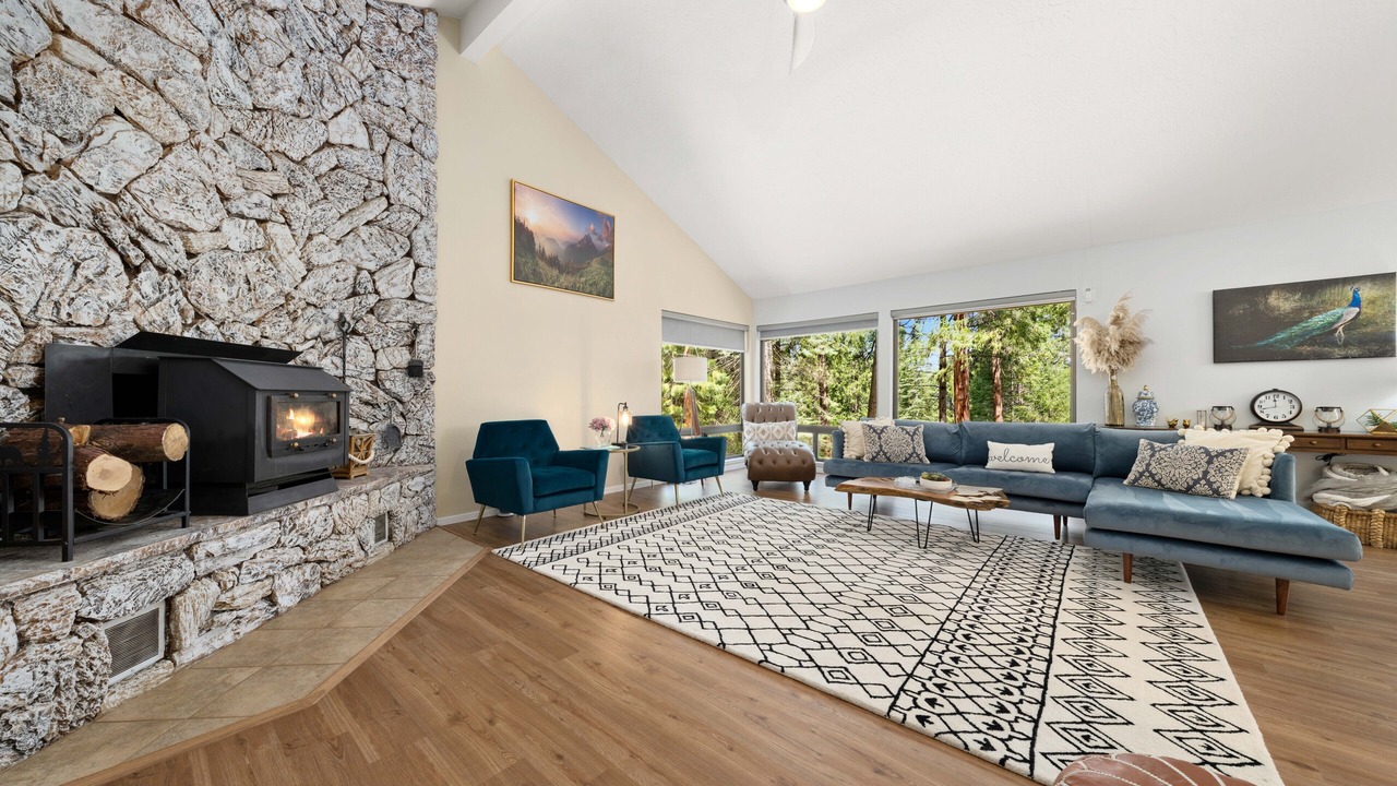 Photo of Livingroom in Nevada City