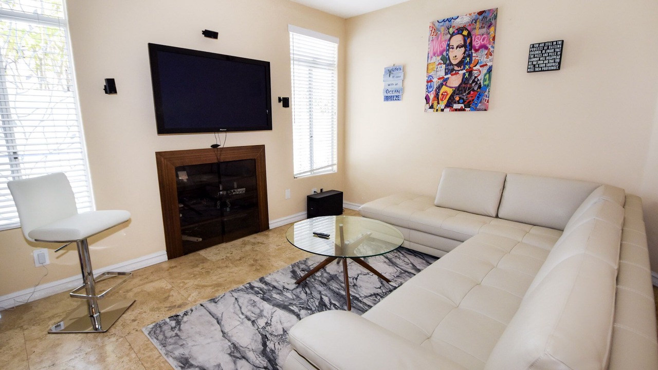Photo of Livingroom in Coronado Cays