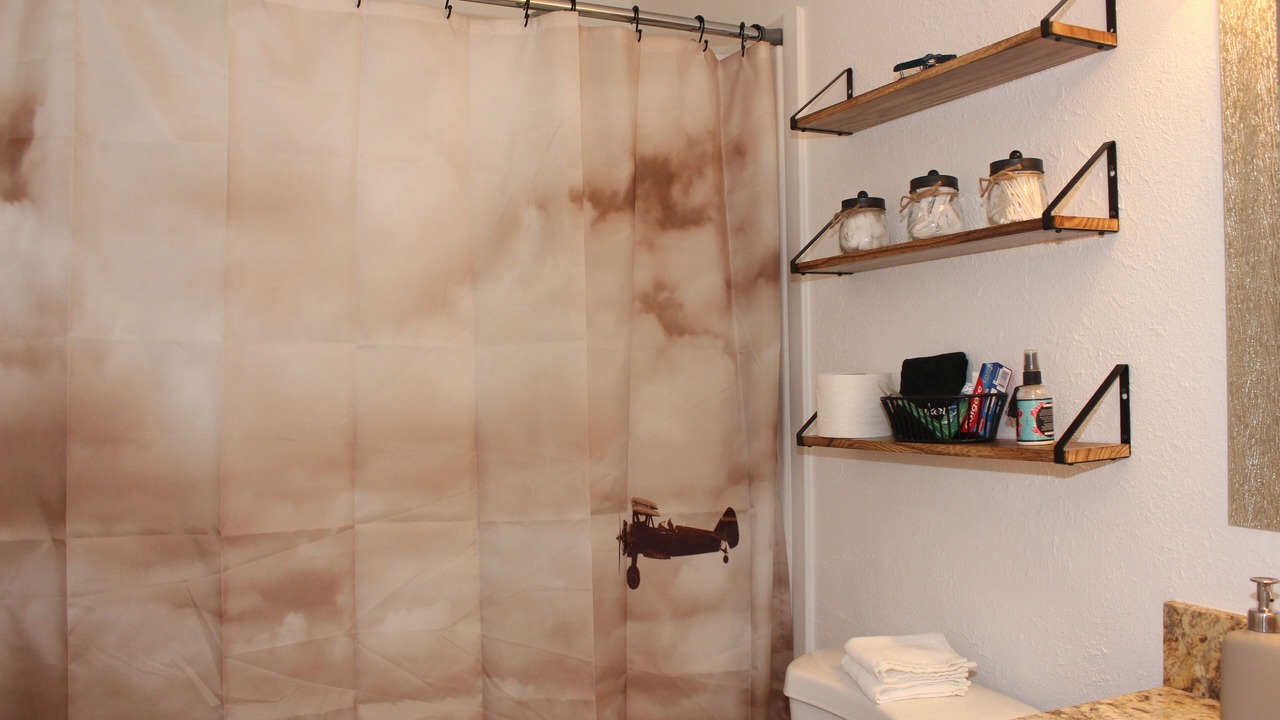 Photo of Bedroom in Rimrock