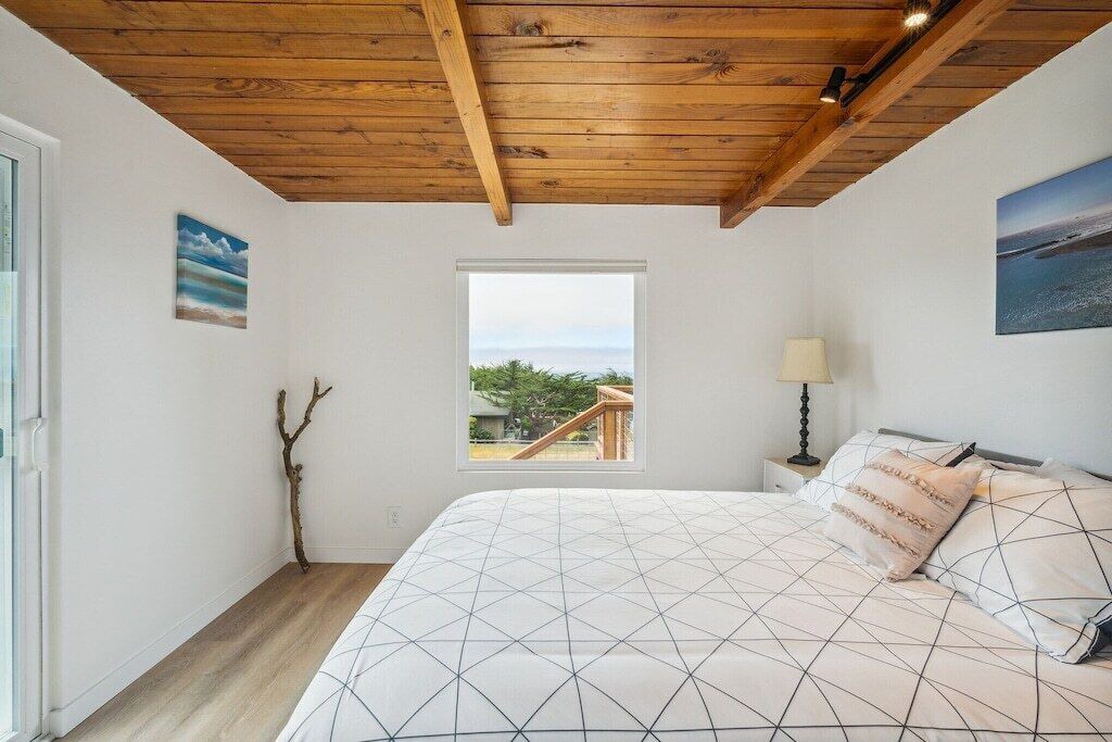 Photo of Bedroom in Timber Cove