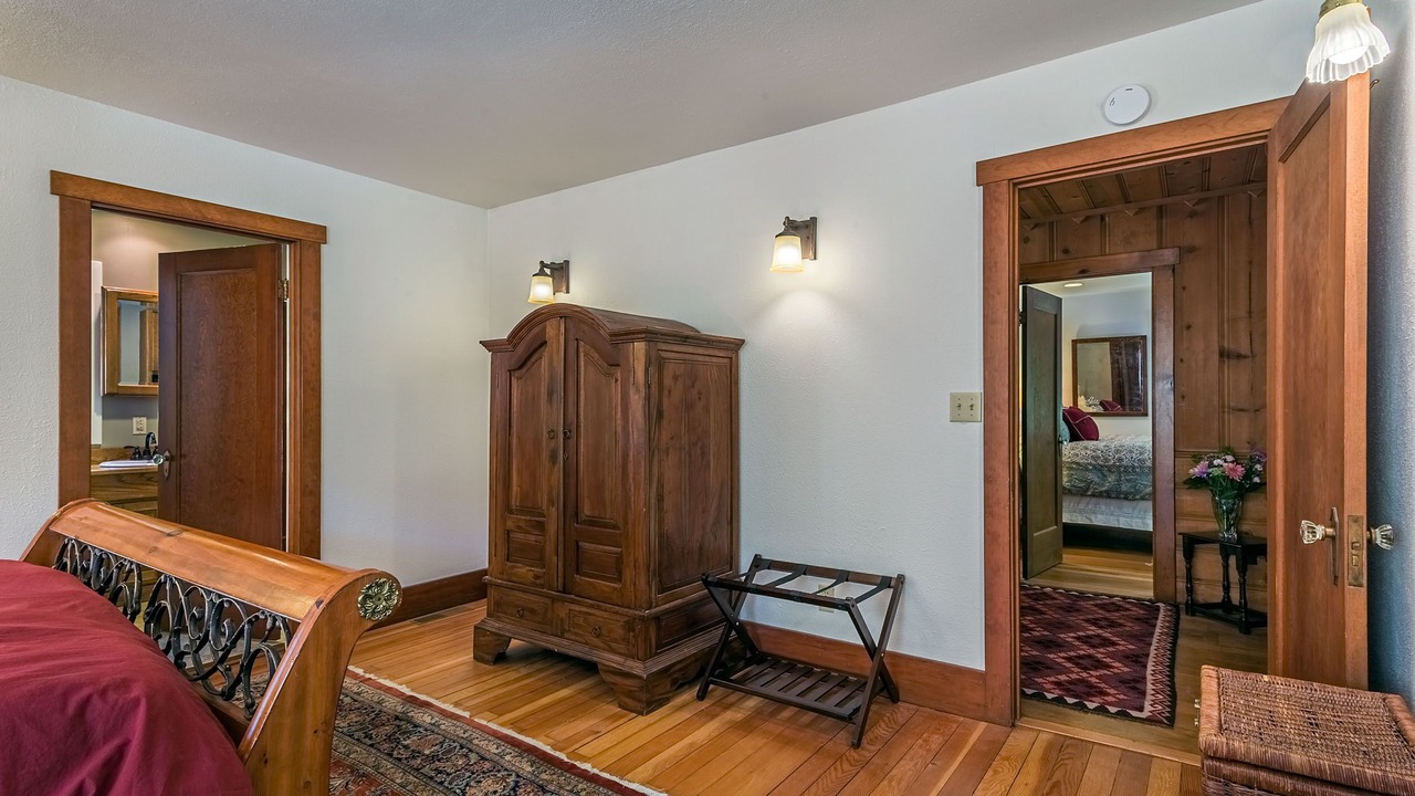 Photo of Bedroom in Downieville
