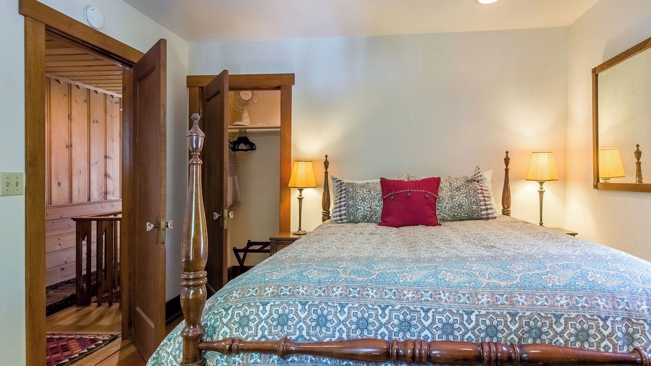 Photo of Bedroom in Downieville