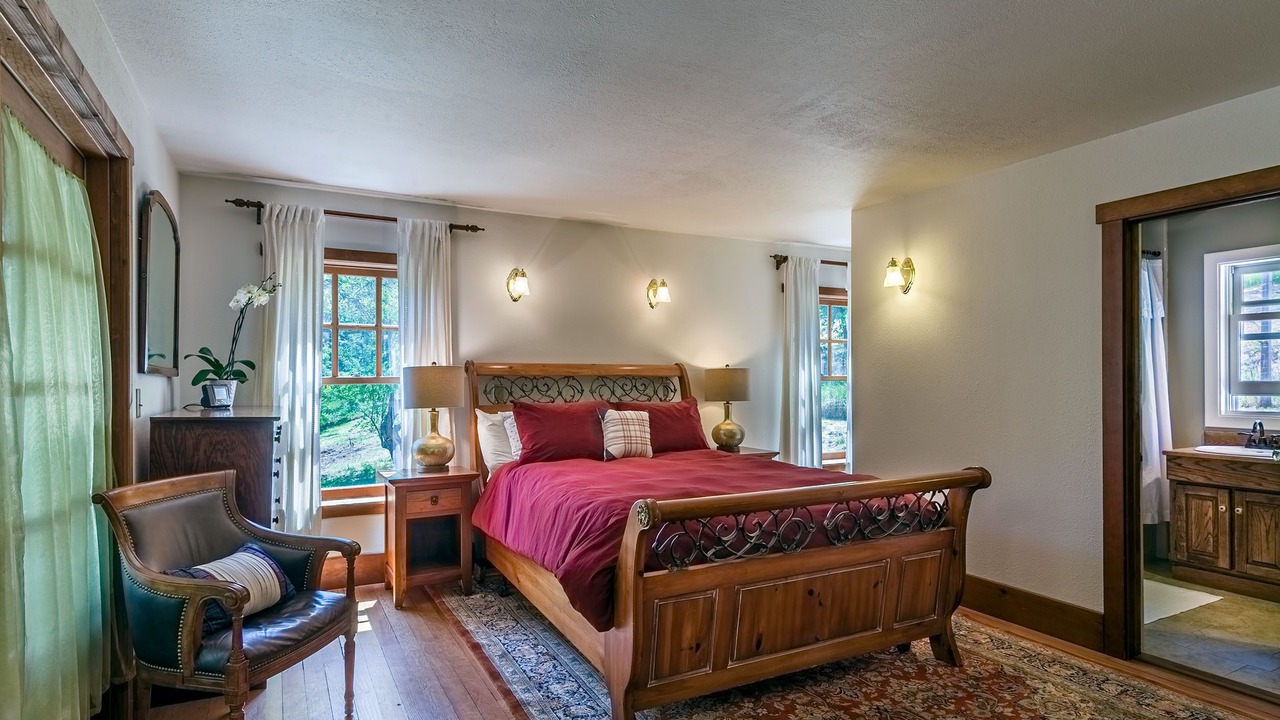 Photo of Bedroom in Downieville