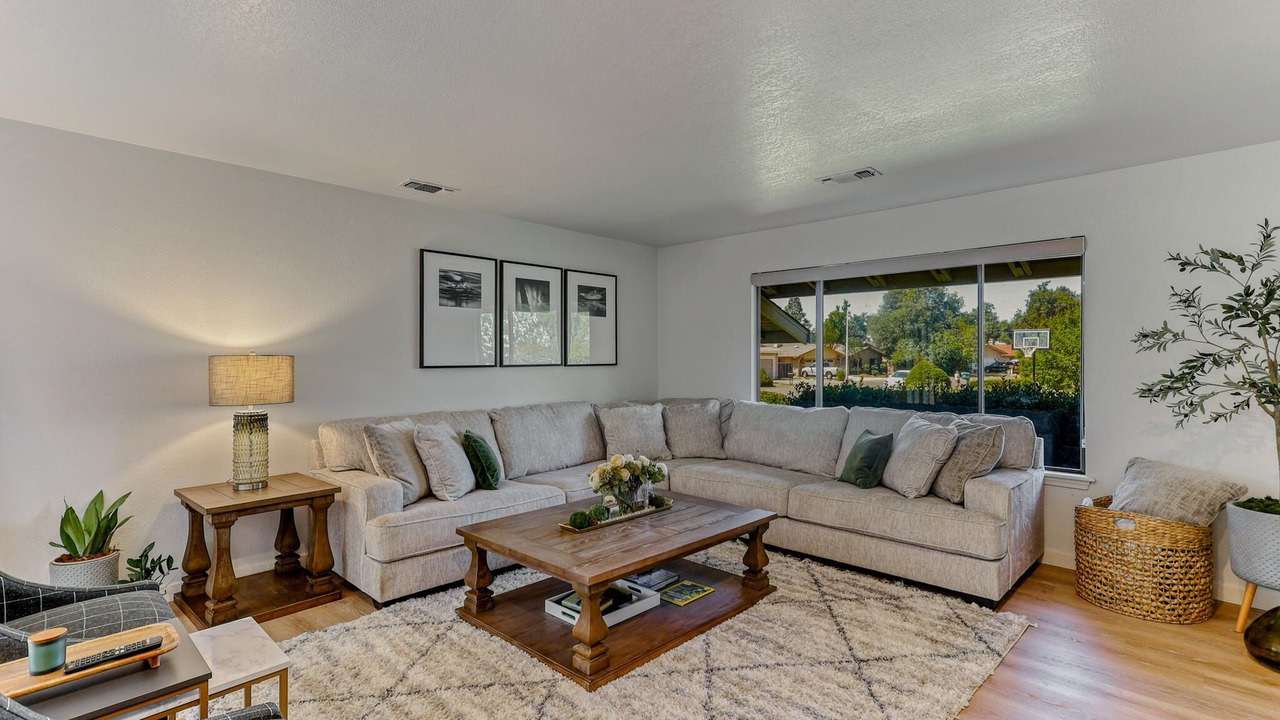 Photo of Livingroom in Redding