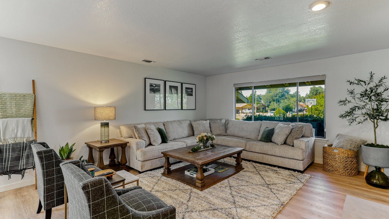 Photo of Livingroom in Redding