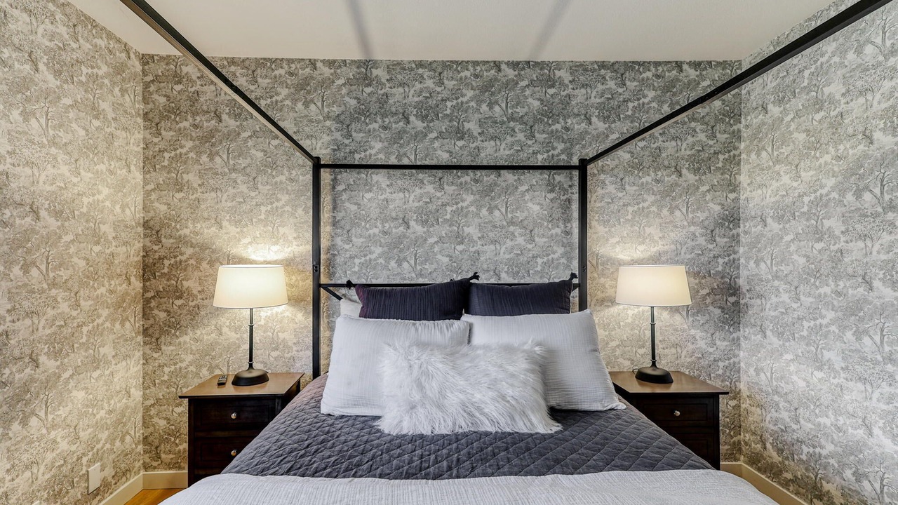 Photo of Bedroom in Redding
