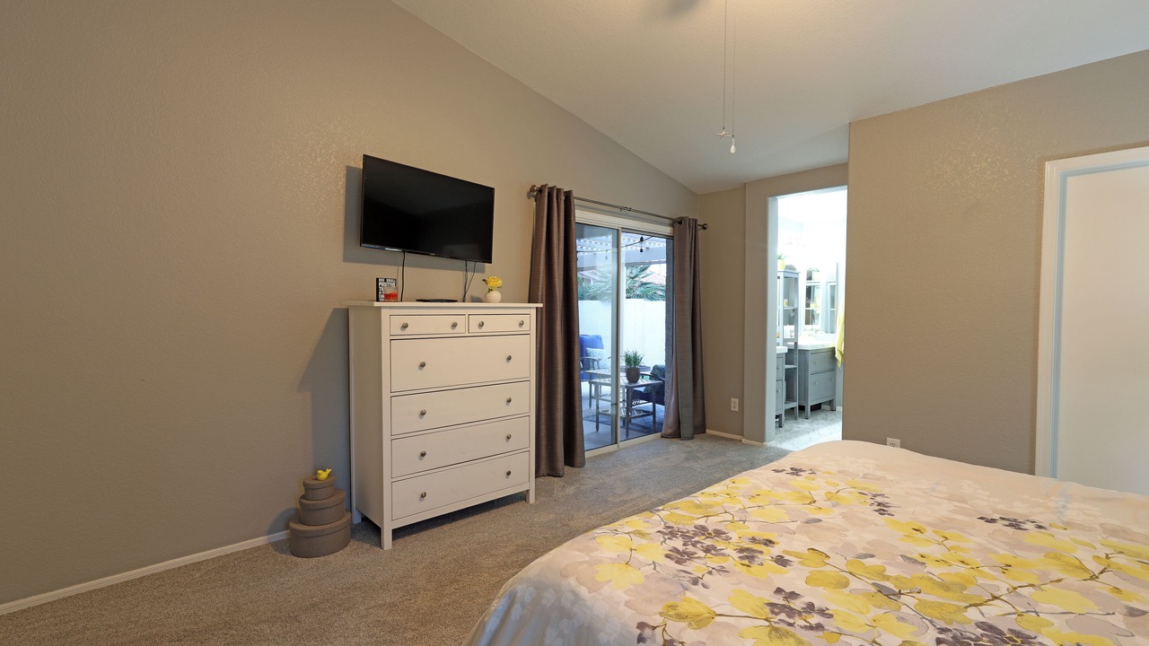 Photo of Bedroom in Palm Valley