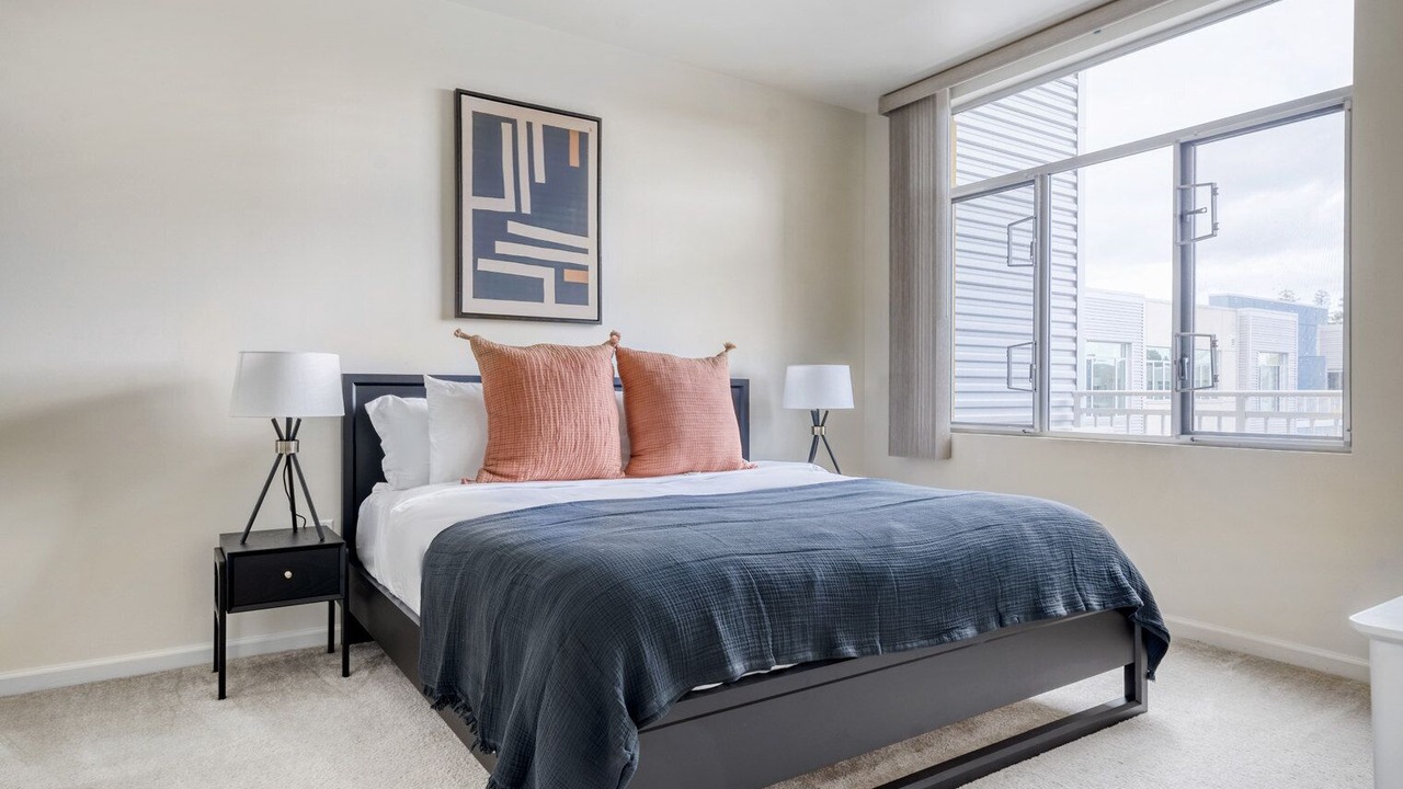 Photo of Bedroom in Evergreen Park