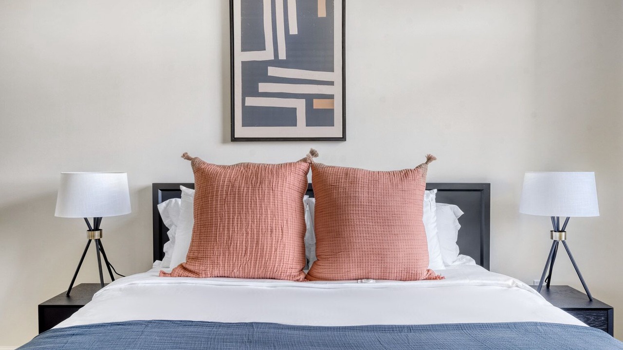 Photo of Bedroom in Evergreen Park