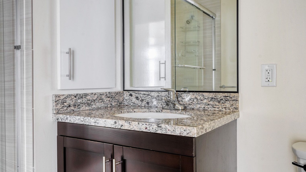 Photo of Bathroom in Evergreen Park