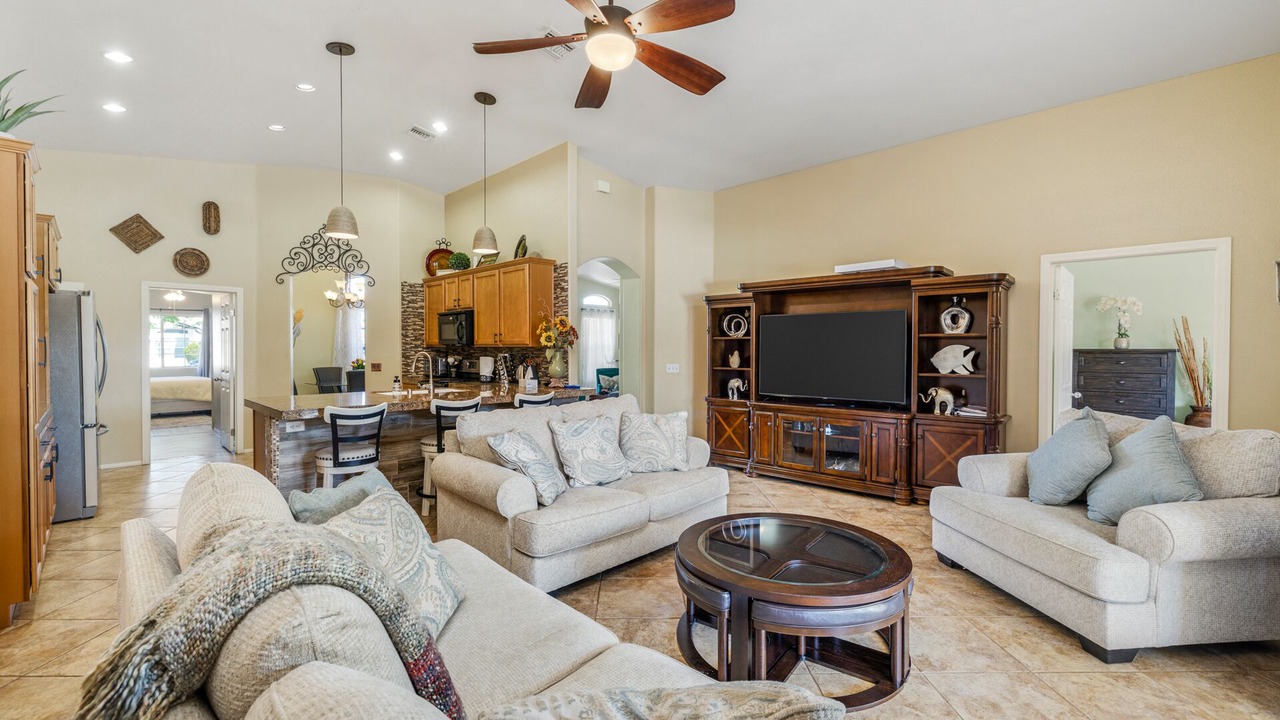 Photo of Livingroom in Desert Hot Springs