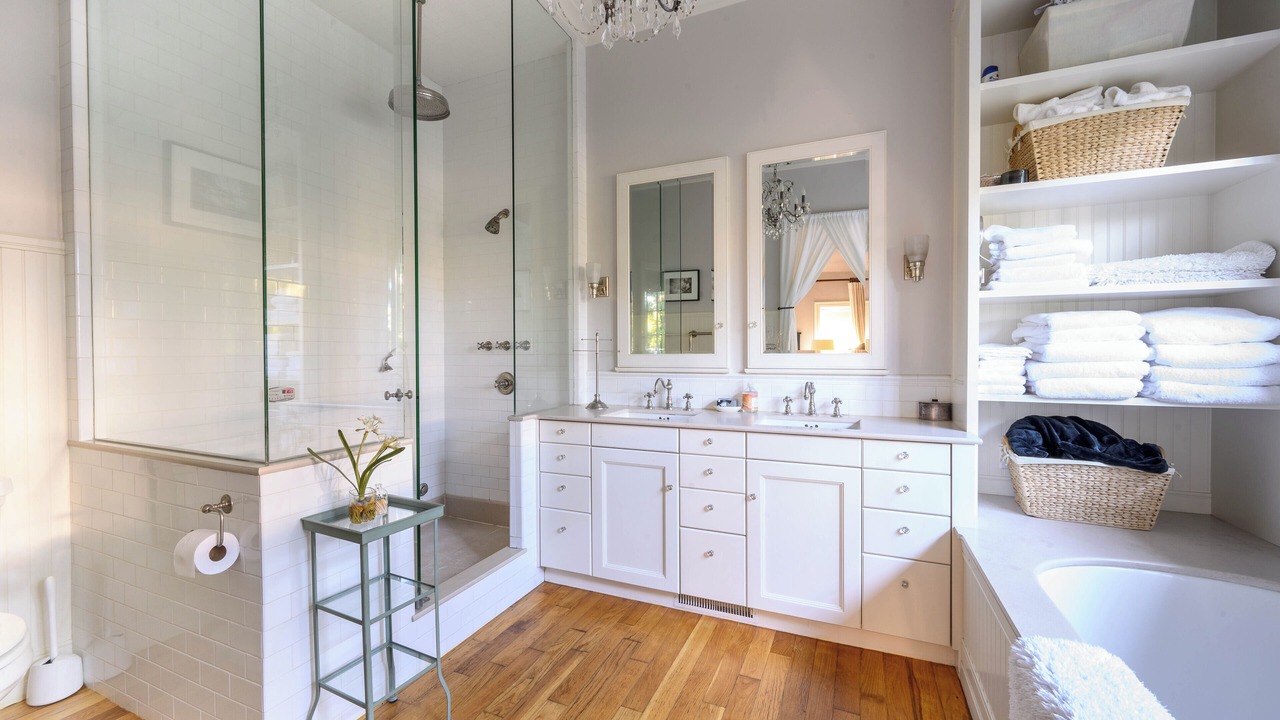 Photo of Bathroom in Los Feliz