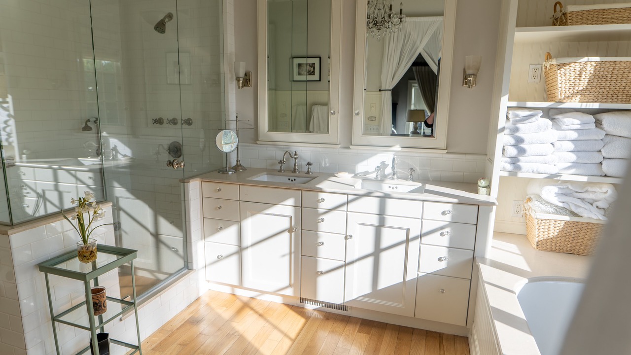 Photo of Bathroom in Los Feliz