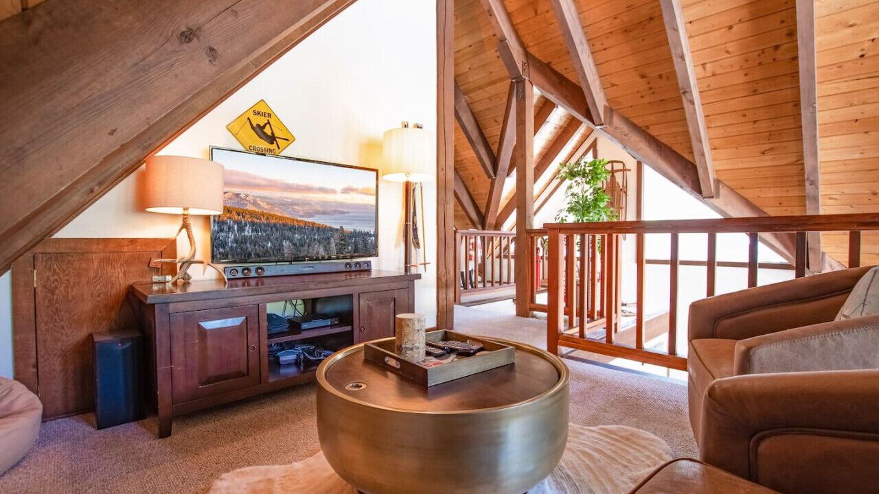 Photo of Livingroom in Kingswood Estates