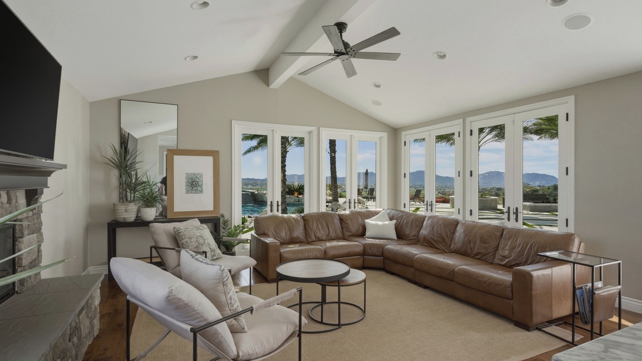 Photo of Livingroom in Temecula