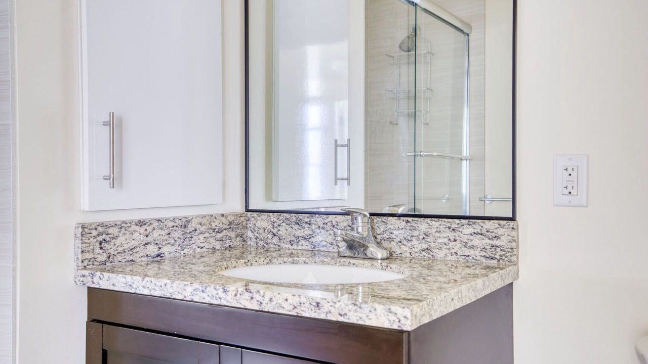 Photo of Bathroom in Evergreen Park