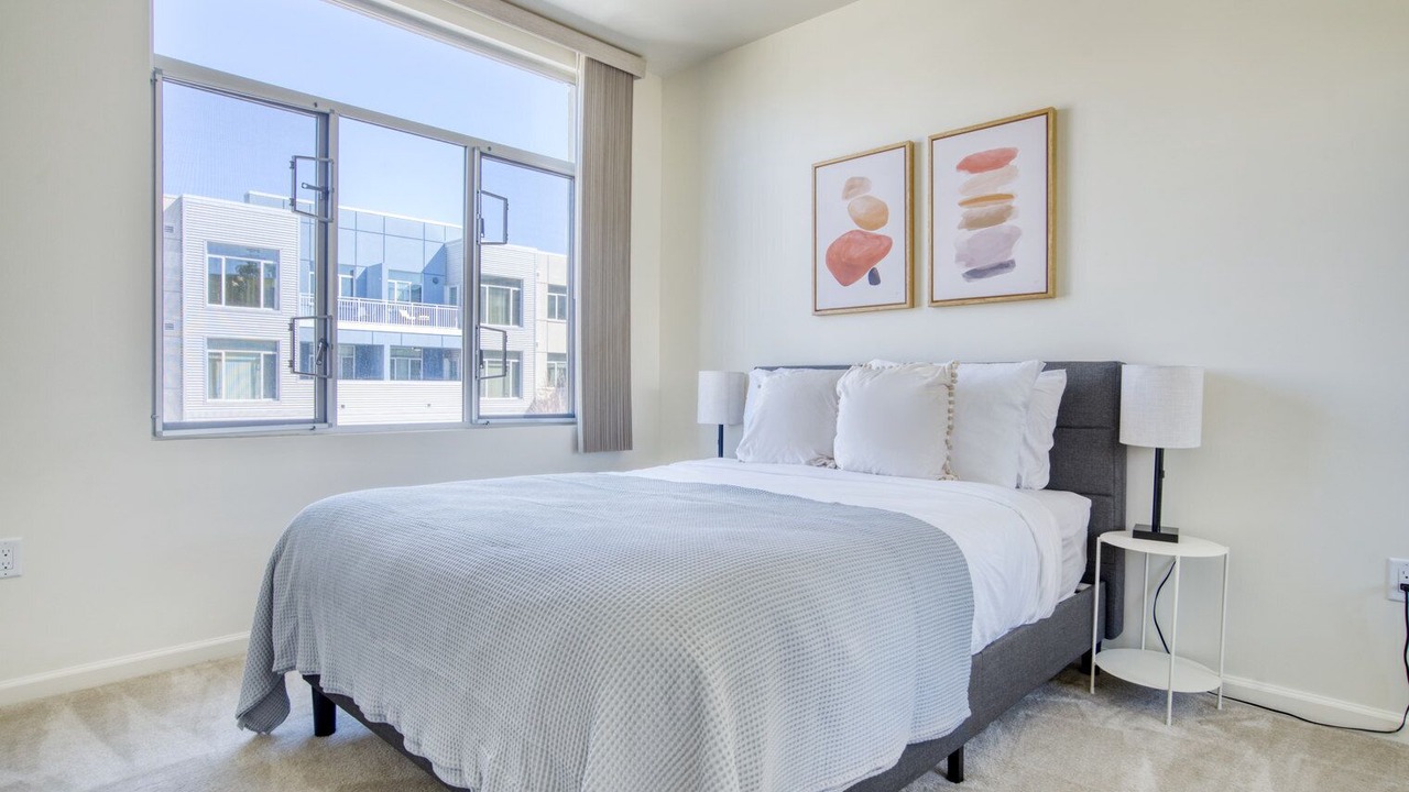 Photo of Bedroom in Evergreen Park