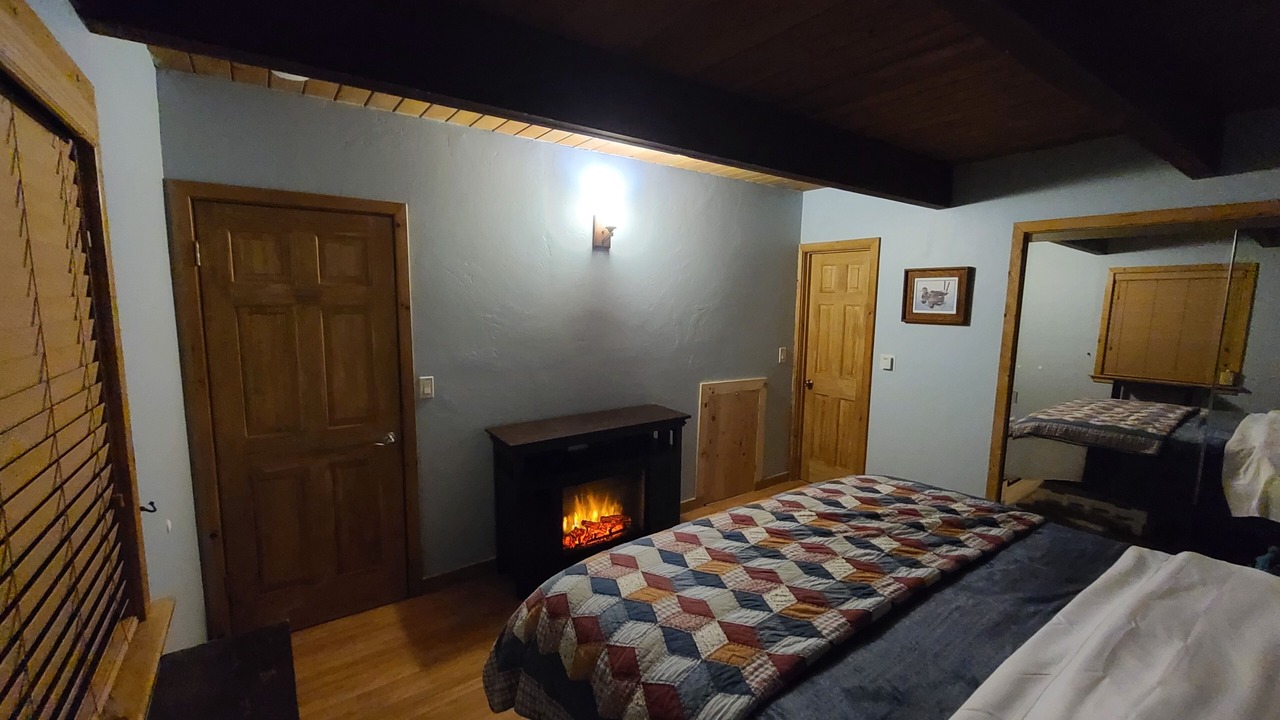 Photo of Livingroom in Crestline
